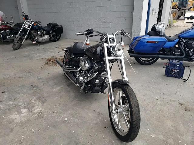 2009 Harley-Davidson Fxcwc VIN: 1HD1JK5149Y033689 Lot: 81560215