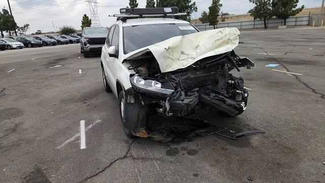 2016 Volkswagen Tiguan S VIN: WVGAV7AXXGW596800 Lot: 80959915