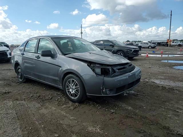 2010 Ford Focus Se VIN: 1FAHP3FNXAW188579 Lot: 81521825