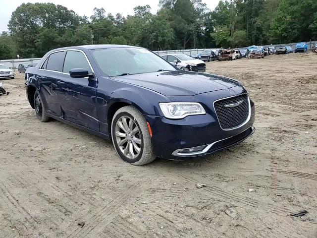 2016 Chrysler 300 Limited VIN: 2C3CCARG2GH314110 Lot: 81085055
