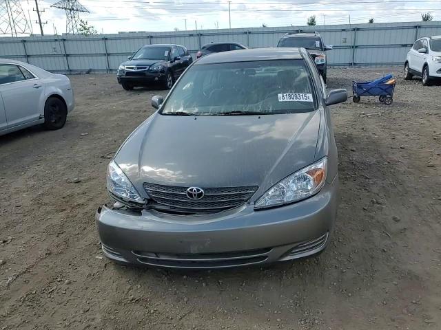 2004 Toyota Camry Le VIN: 4T1BE32K94U887845 Lot: 81809315