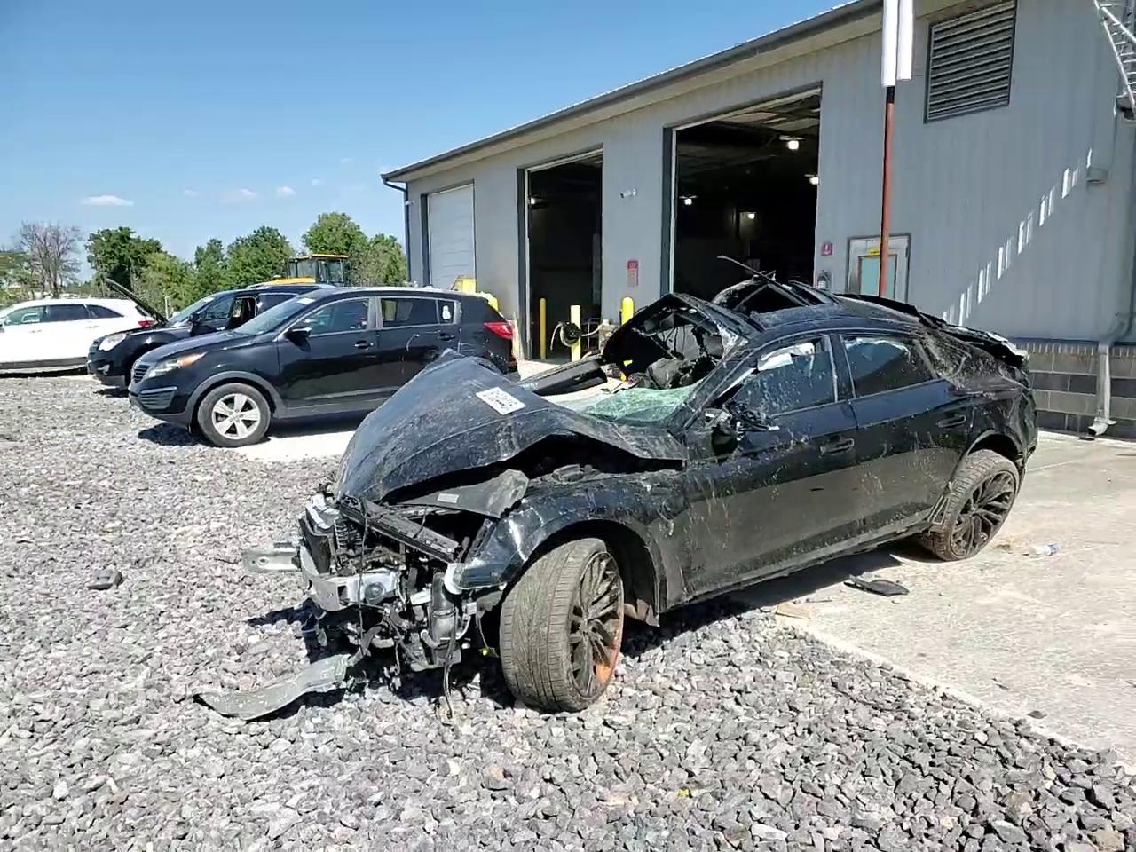 Фото: WUAAWCF54MA901012