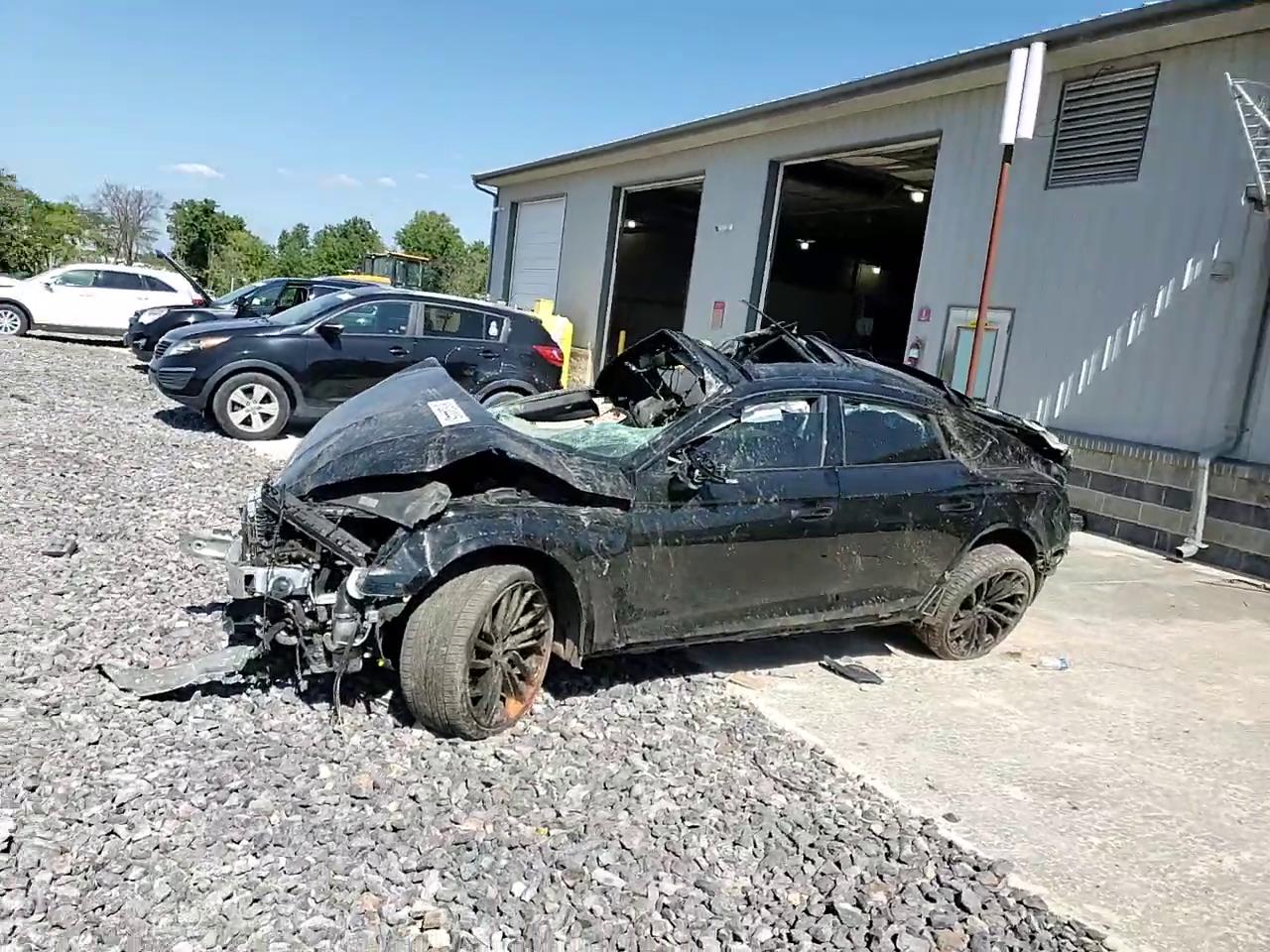 Фото: WUAAWCF54MA901012