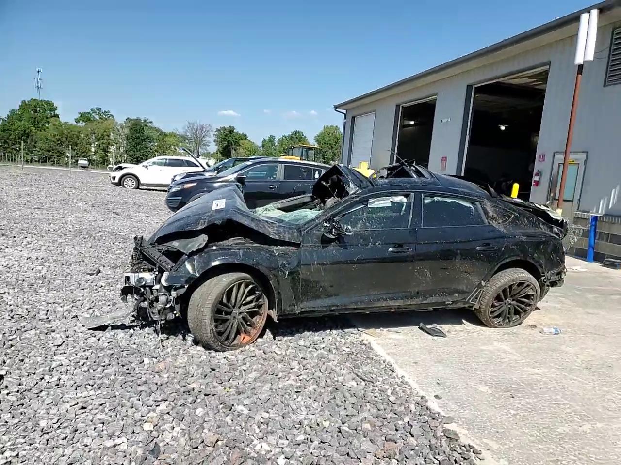 Фото: WUAAWCF54MA901012