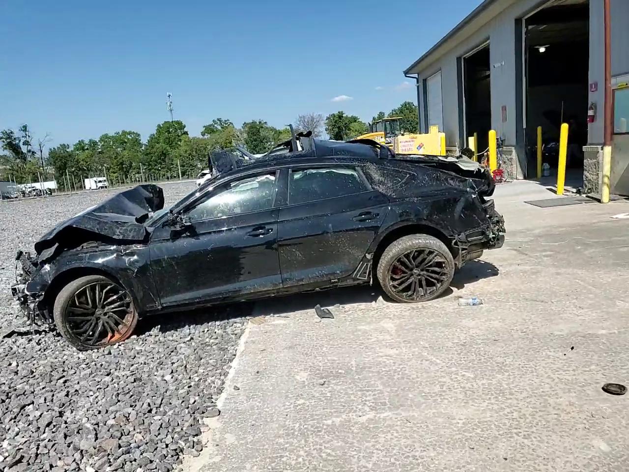 Фото: WUAAWCF54MA901012