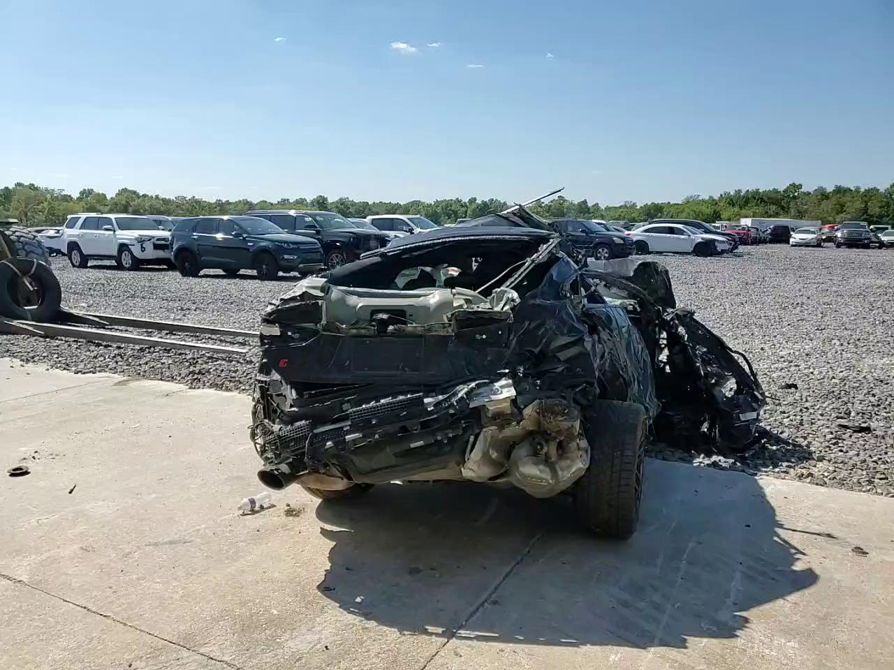 Фото: WUAAWCF54MA901012