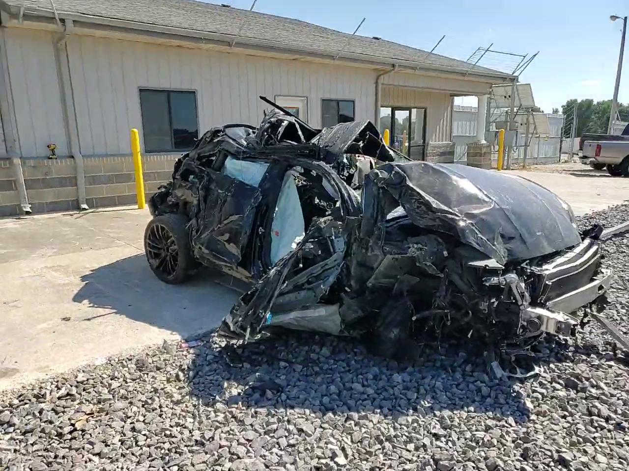 Фото: WUAAWCF54MA901012