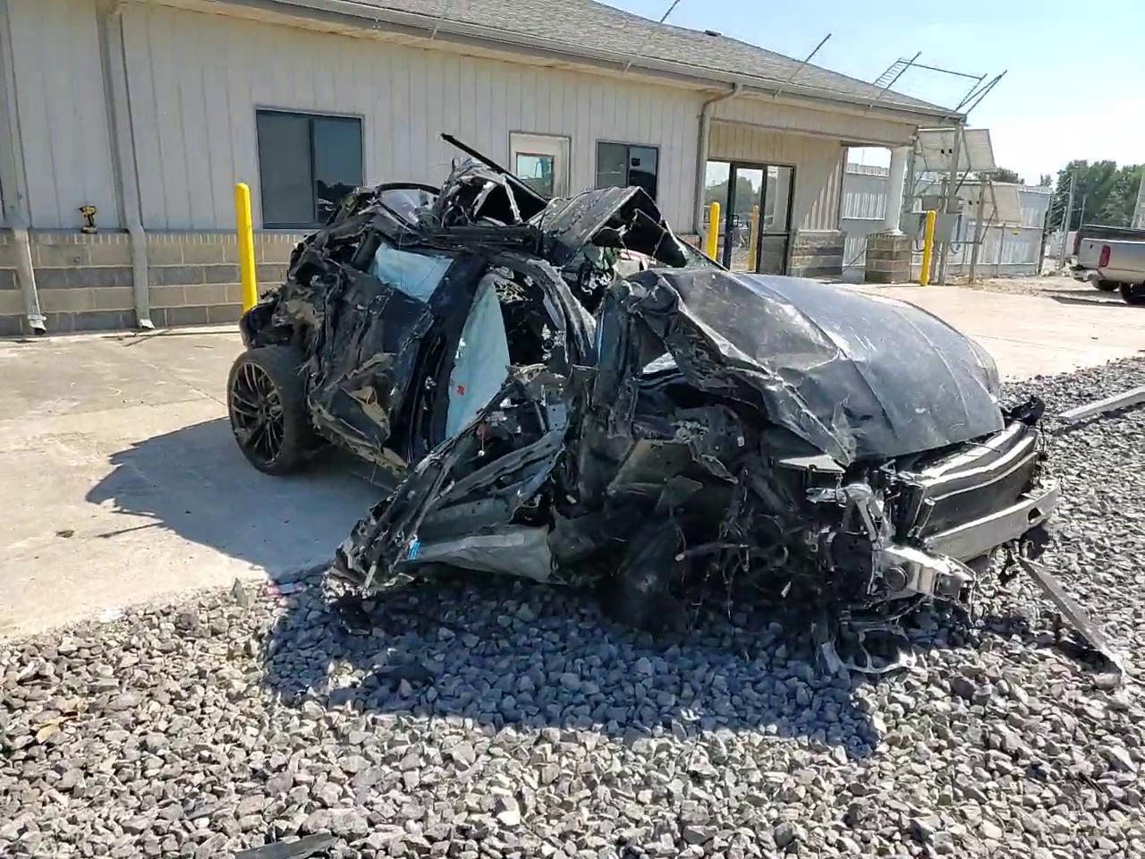 Фото: WUAAWCF54MA901012