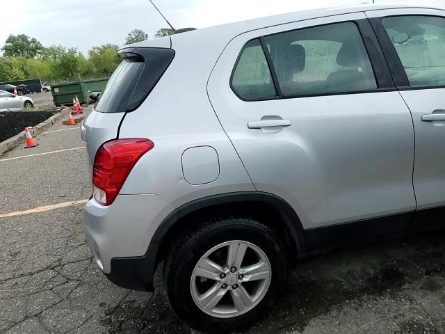 2018 Chevrolet Trax Ls VIN: KL7CJNSB1JB708573 Lot: 71237145
