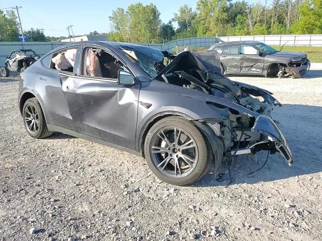 2025 Tesla Model Y VIN: 7SAYGDEE4SF289613 Lot: 81263555