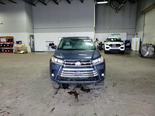 2017 Toyota Highlander Hybrid Limited VIN: 5TDDGRFH7HS028479 Lot: 80086235