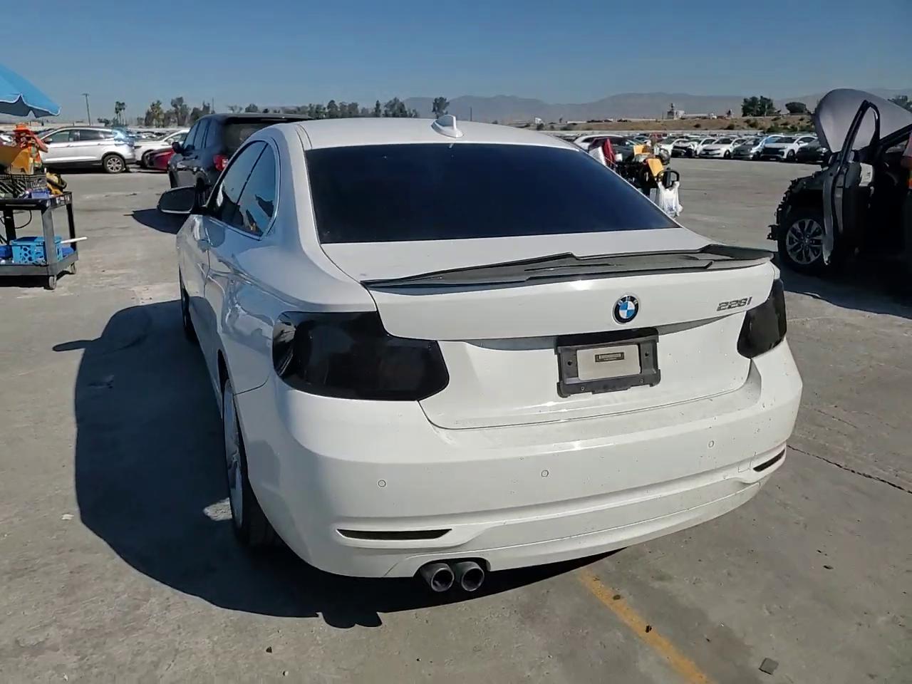 Фото: WBA1F5C56EVV99551