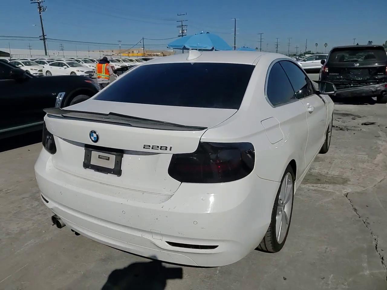 Фото: WBA1F5C56EVV99551