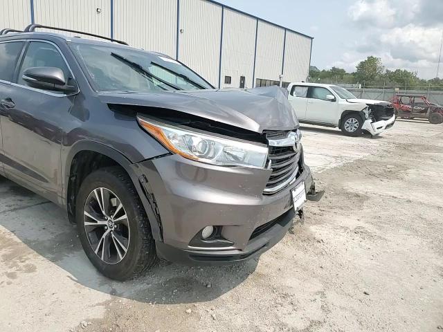 2016 Toyota Highlander Xle VIN: 5TDJKRFHXGS306582 Lot: 71675665