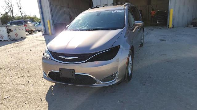 2017 Chrysler Pacifica Touring L VIN: 2C4RC1BG8HR591212 Lot: 83936295