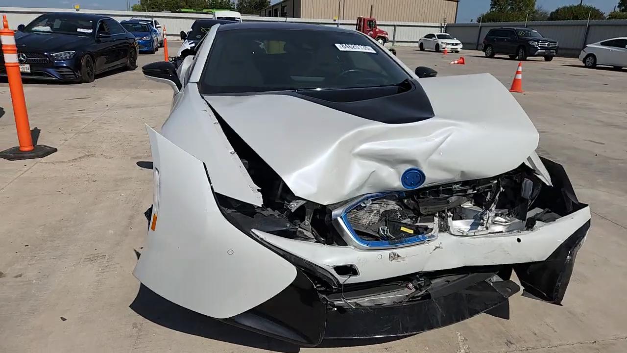 Фото: WBY2Z2C56FV391411