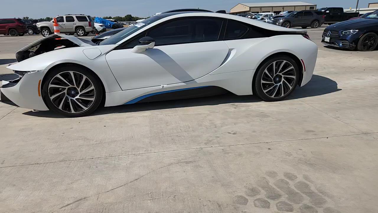 Фото: WBY2Z2C56FV391411