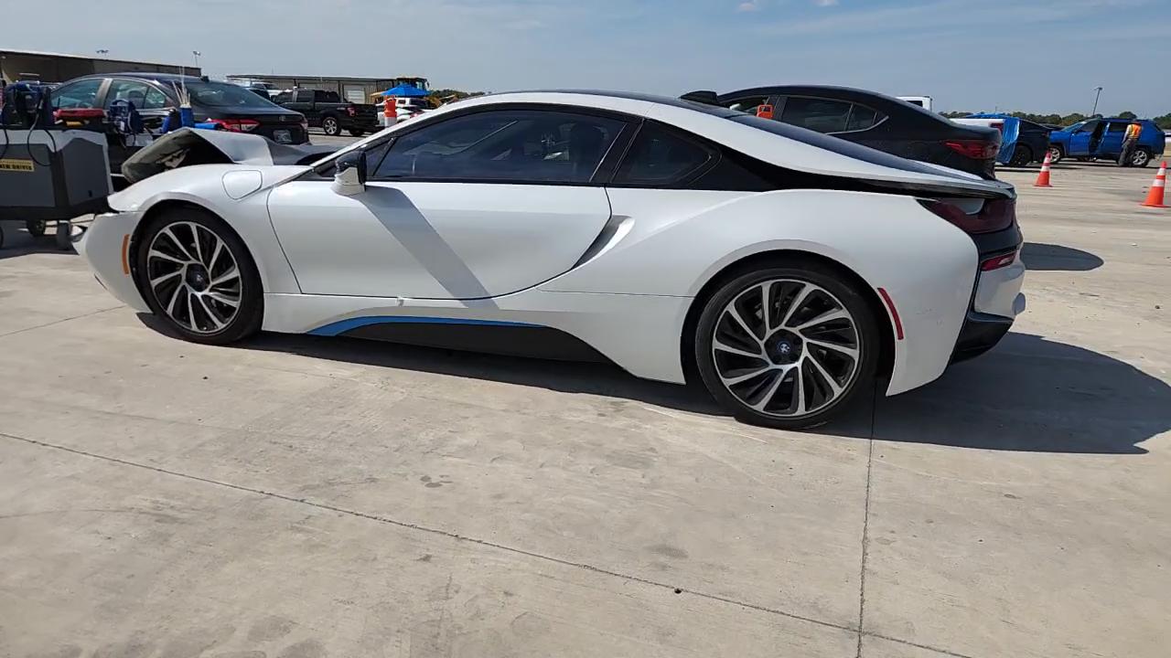 Фото: WBY2Z2C56FV391411