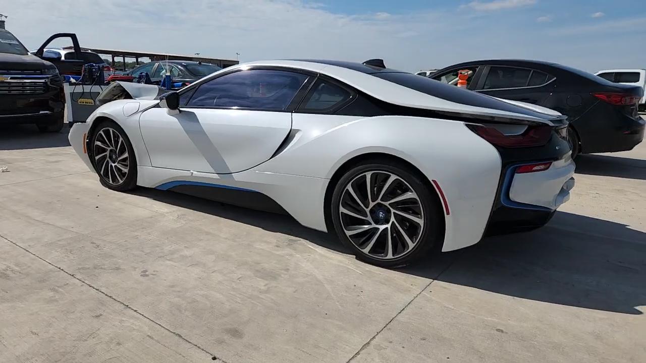 Фото: WBY2Z2C56FV391411