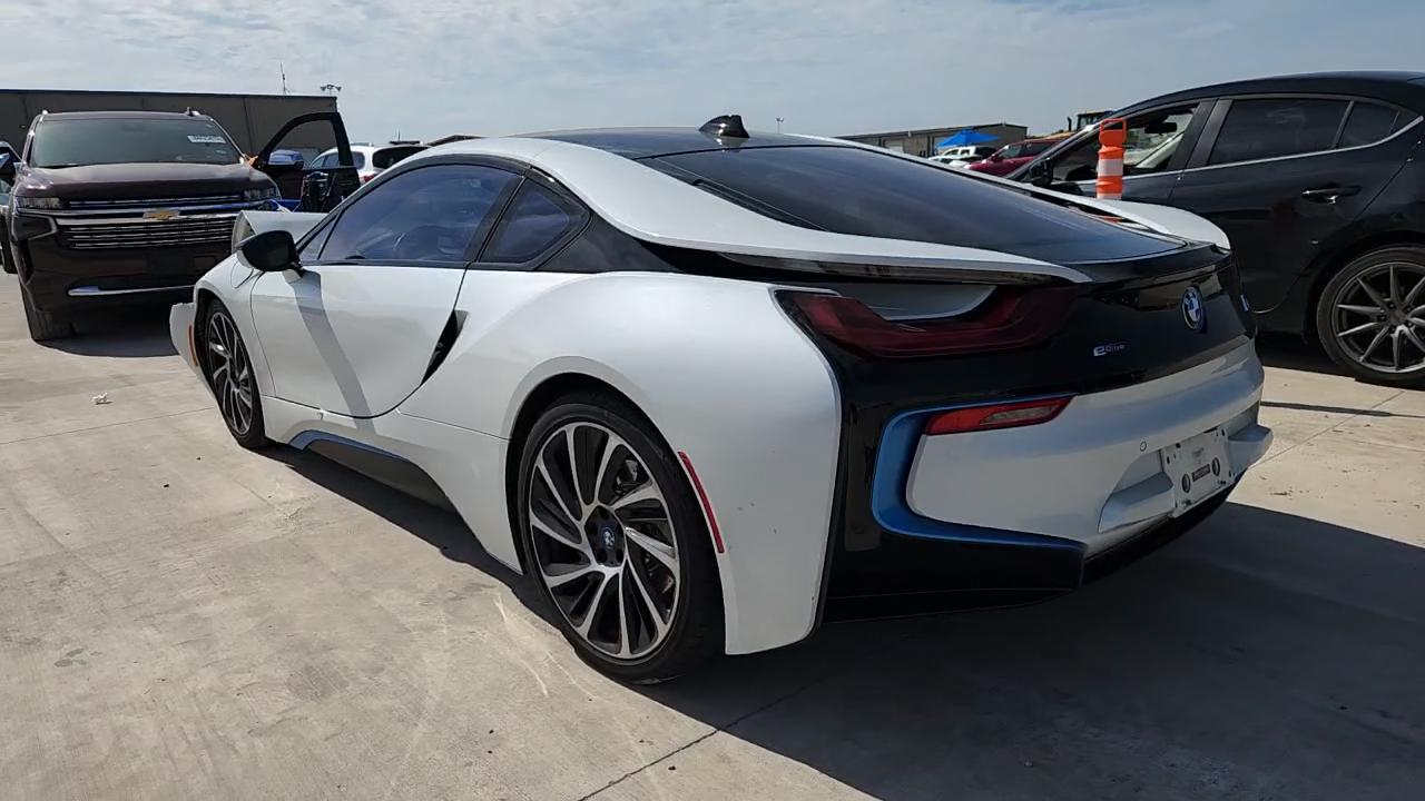 Фото: WBY2Z2C56FV391411