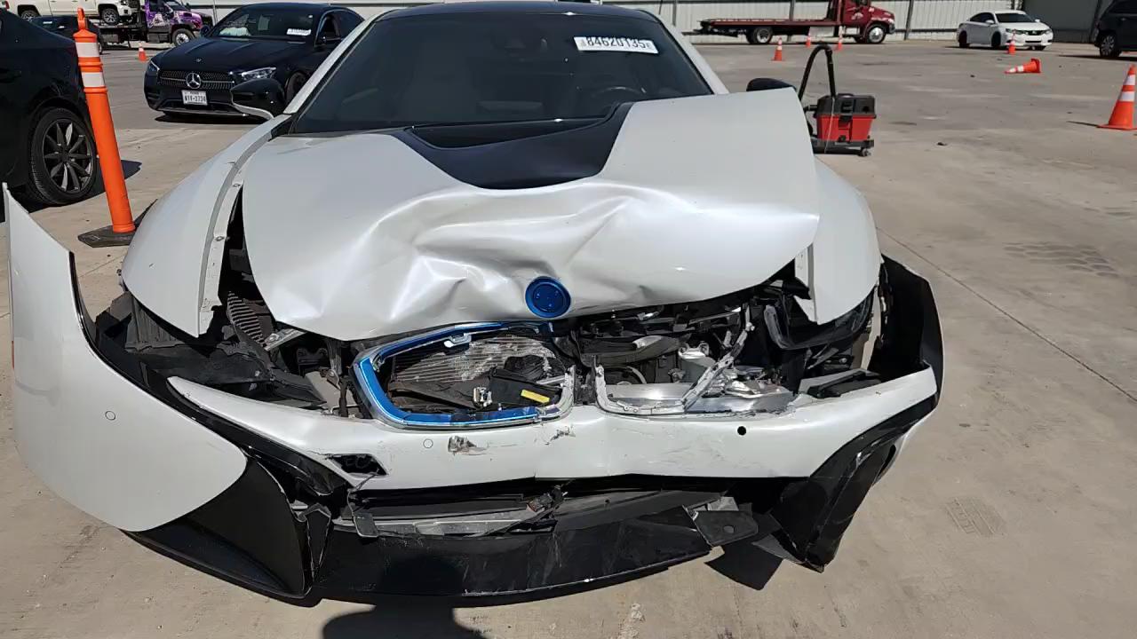 Фото: WBY2Z2C56FV391411