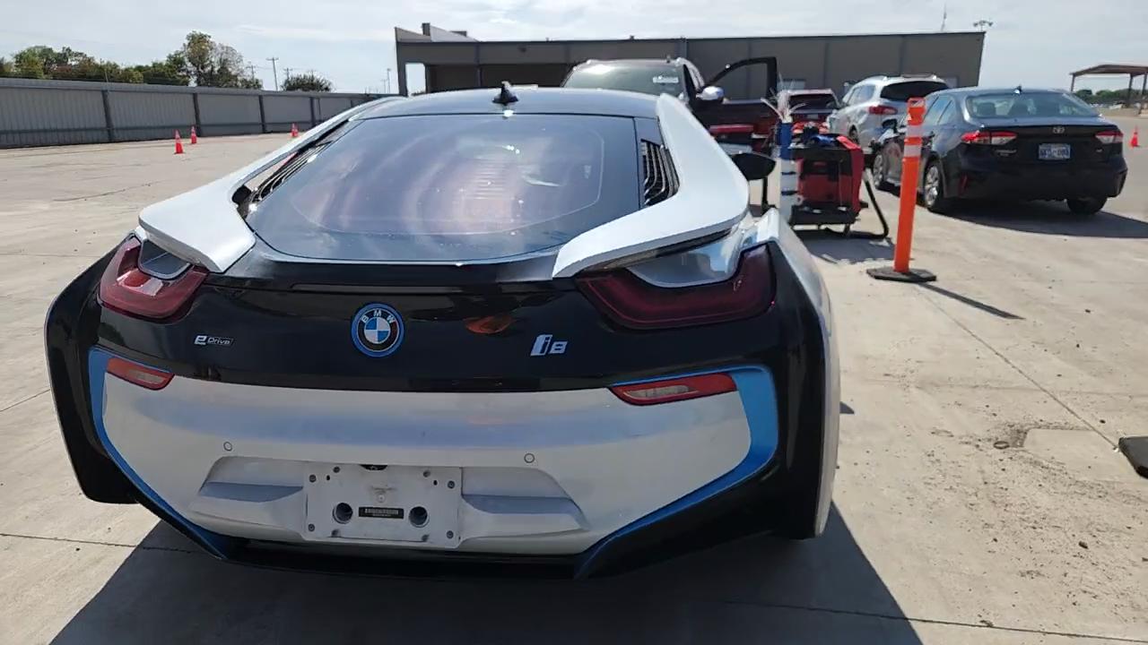 Фото: WBY2Z2C56FV391411