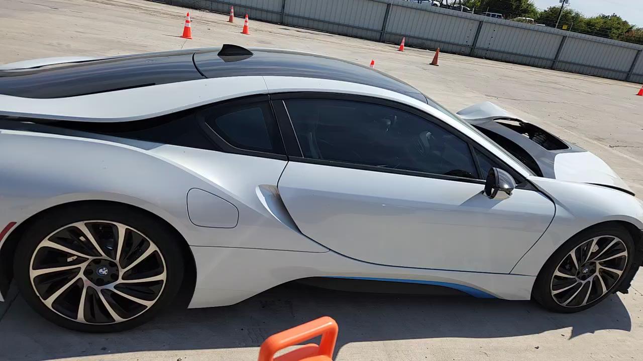 Фото: WBY2Z2C56FV391411