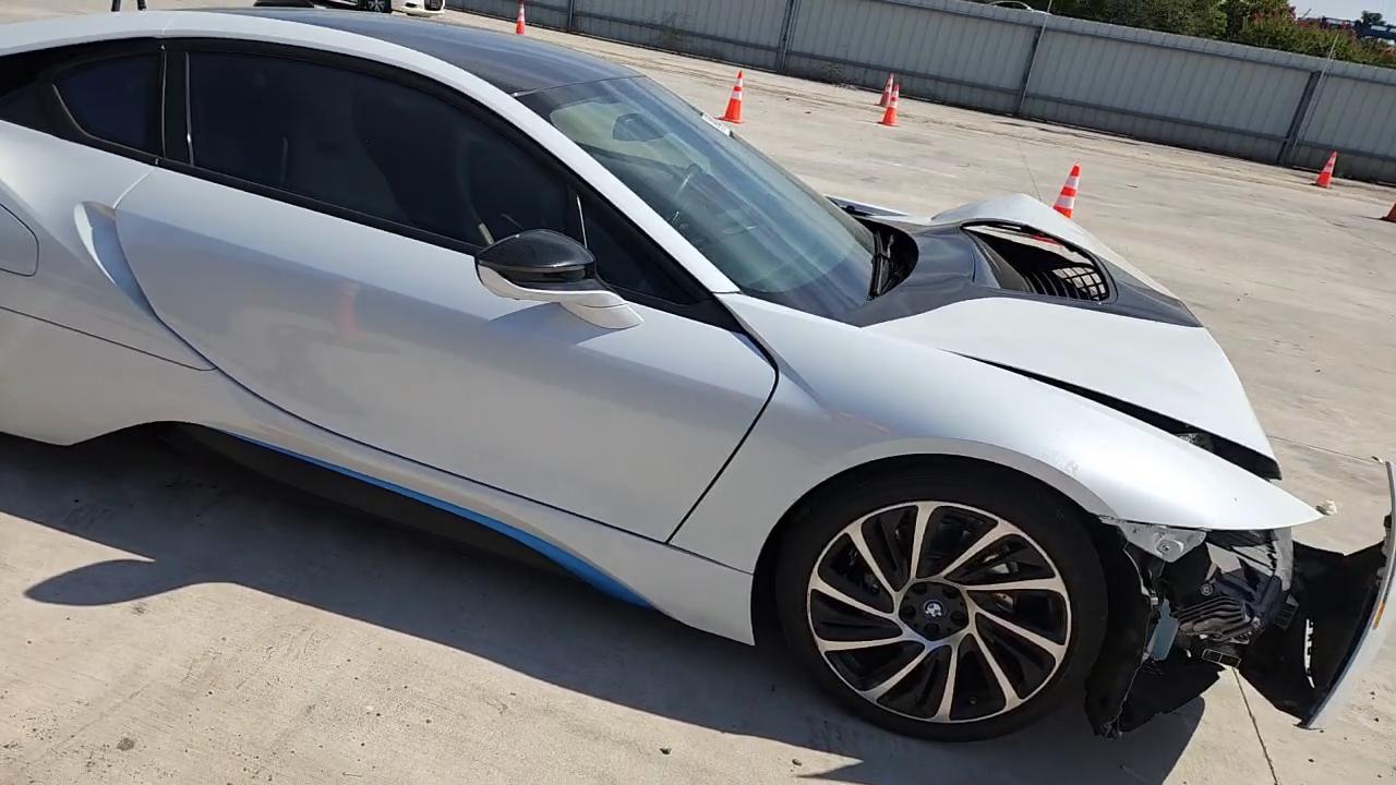 Фото: WBY2Z2C56FV391411