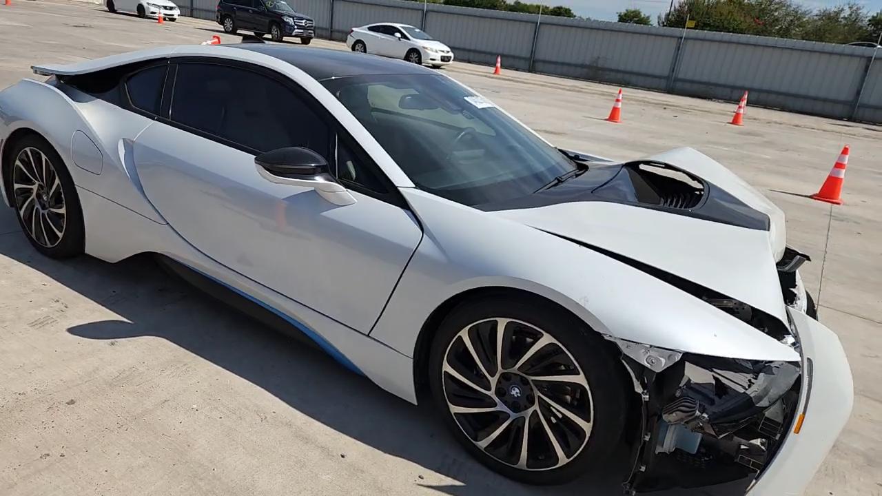 Фото: WBY2Z2C56FV391411