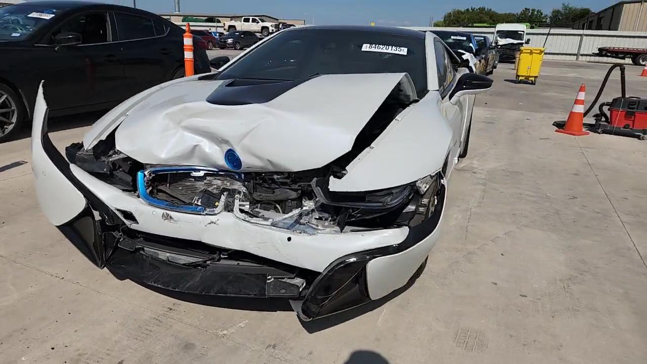 Фото: WBY2Z2C56FV391411