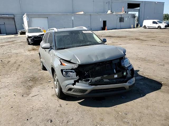 2022 Hyundai Venue Sel VIN: KMHRC8A3XNU196272 Lot: 80490855