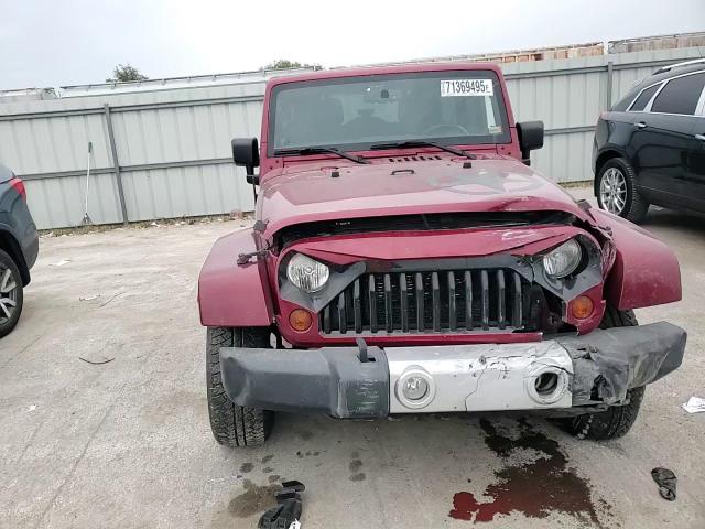 2013 Jeep Wrangler Unlimited Sahara VIN: 1C4BJWEG2DL551095 Lot: 71369495