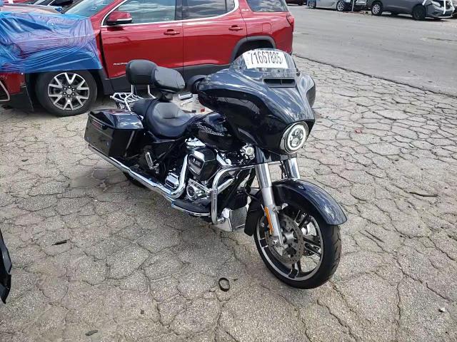 2017 Harley-Davidson Flhxs Street Glide Special VIN: 1HD1KRC17HB615778 Lot: 71667885