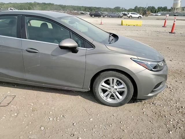 2018 Chevrolet Cruze Lt VIN: 1G1BE5SM8J7210127 Lot: 80877495