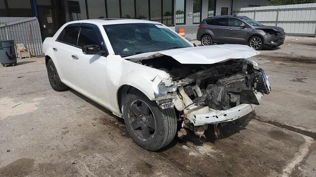 2013 Chrysler 300C VIN: 2C3CCAETXDH717265 Lot: 80137825