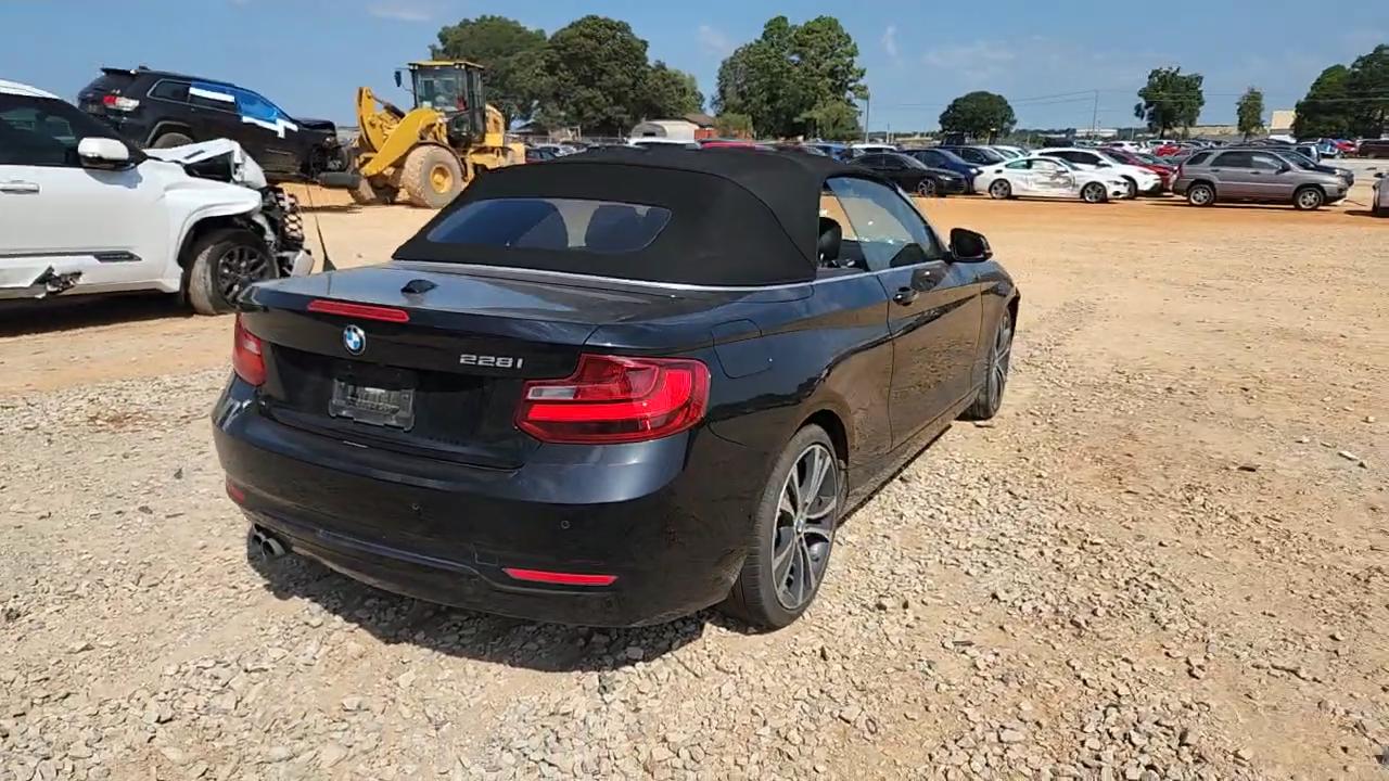 Фото: WBA1K5C57FV473762