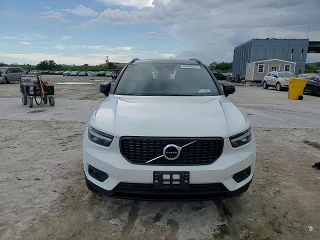 2022 Volvo Xc40 T5 R-Design VIN: YV4162UM6N2731486 Lot: 84539355