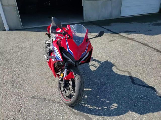 2024 Honda Cbr650 R VIN: MLHRH1556R5001788 Lot: 80695905