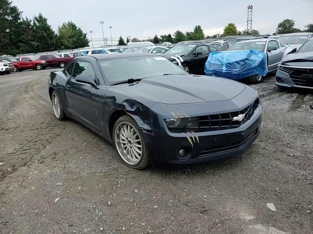 2013 Chevrolet Camaro Ls VIN: 2G1FA1E34D9141741 Lot: 81370235