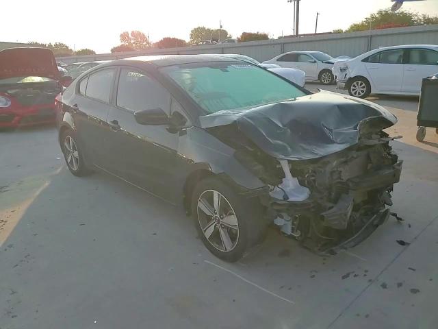 2018 Kia Forte Lx VIN: 3KPFL4A76JE249125 Lot: 72059235