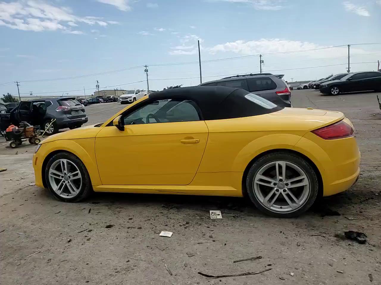 Фото: TRUT5CFV1H1013449