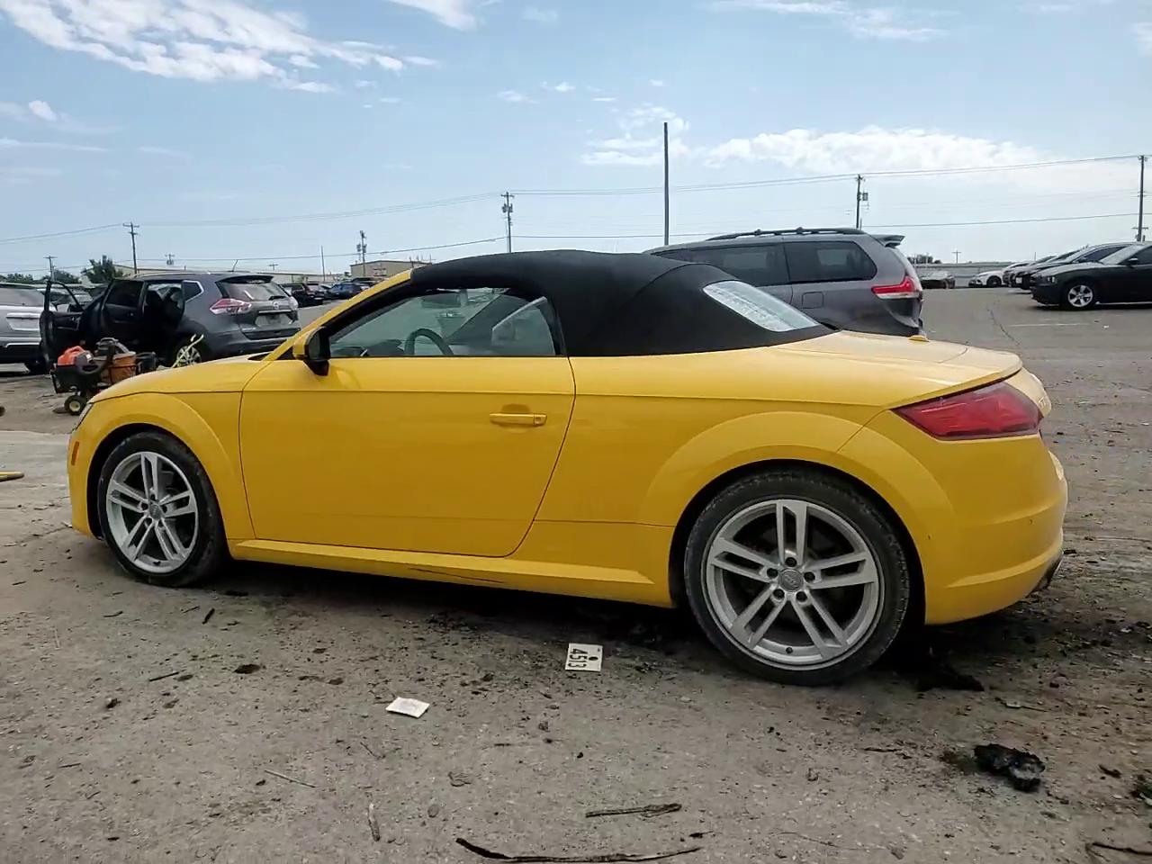 Фото: TRUT5CFV1H1013449