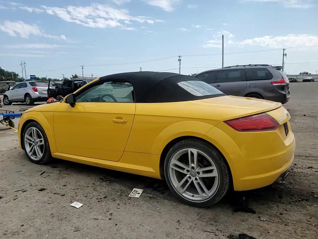 Фото: TRUT5CFV1H1013449