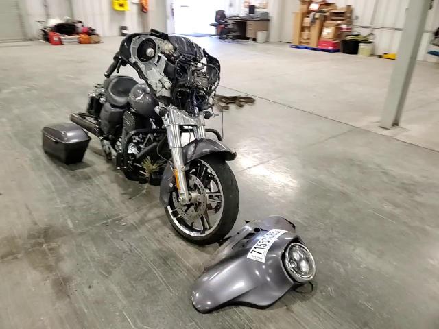 2015 Harley-Davidson Flhx Street Glide VIN: 1HD1KBM1XFB655274 Lot: 71553085