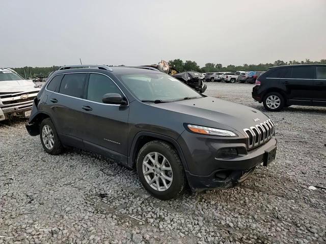 2018 Jeep Cherokee Latitude Plus VIN: 1C4PJLLX2JD520183 Lot: 71010265