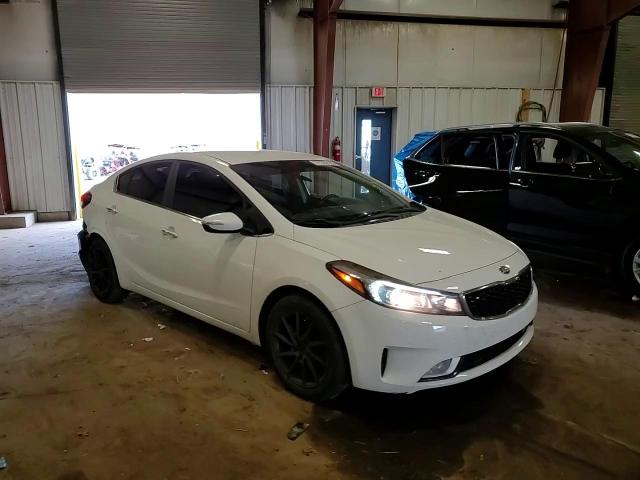 2017 Kia Forte Lx VIN: 3KPFL4A70HE027805 Lot: 71703125