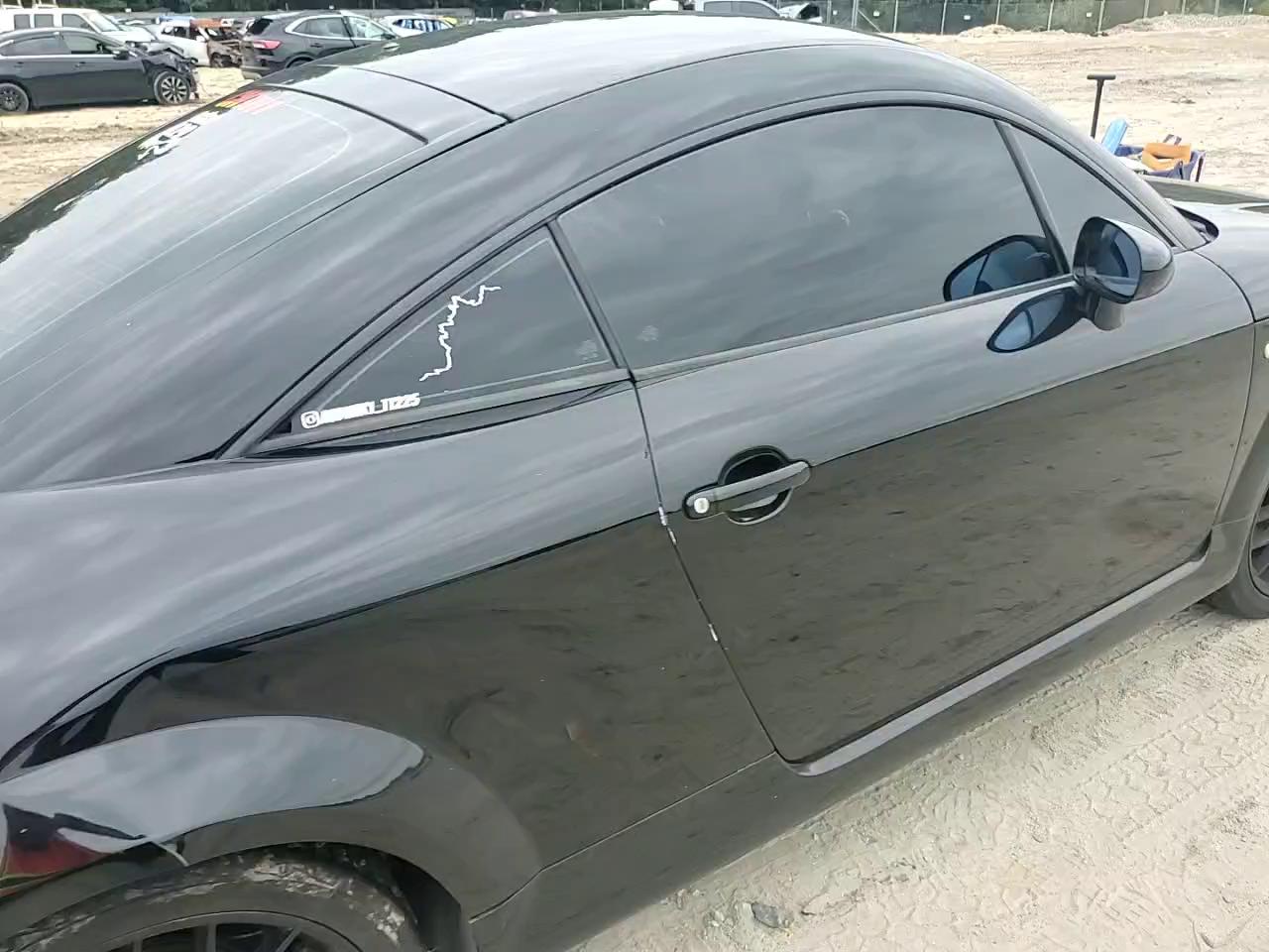 Фото: TRUWT28N811012721