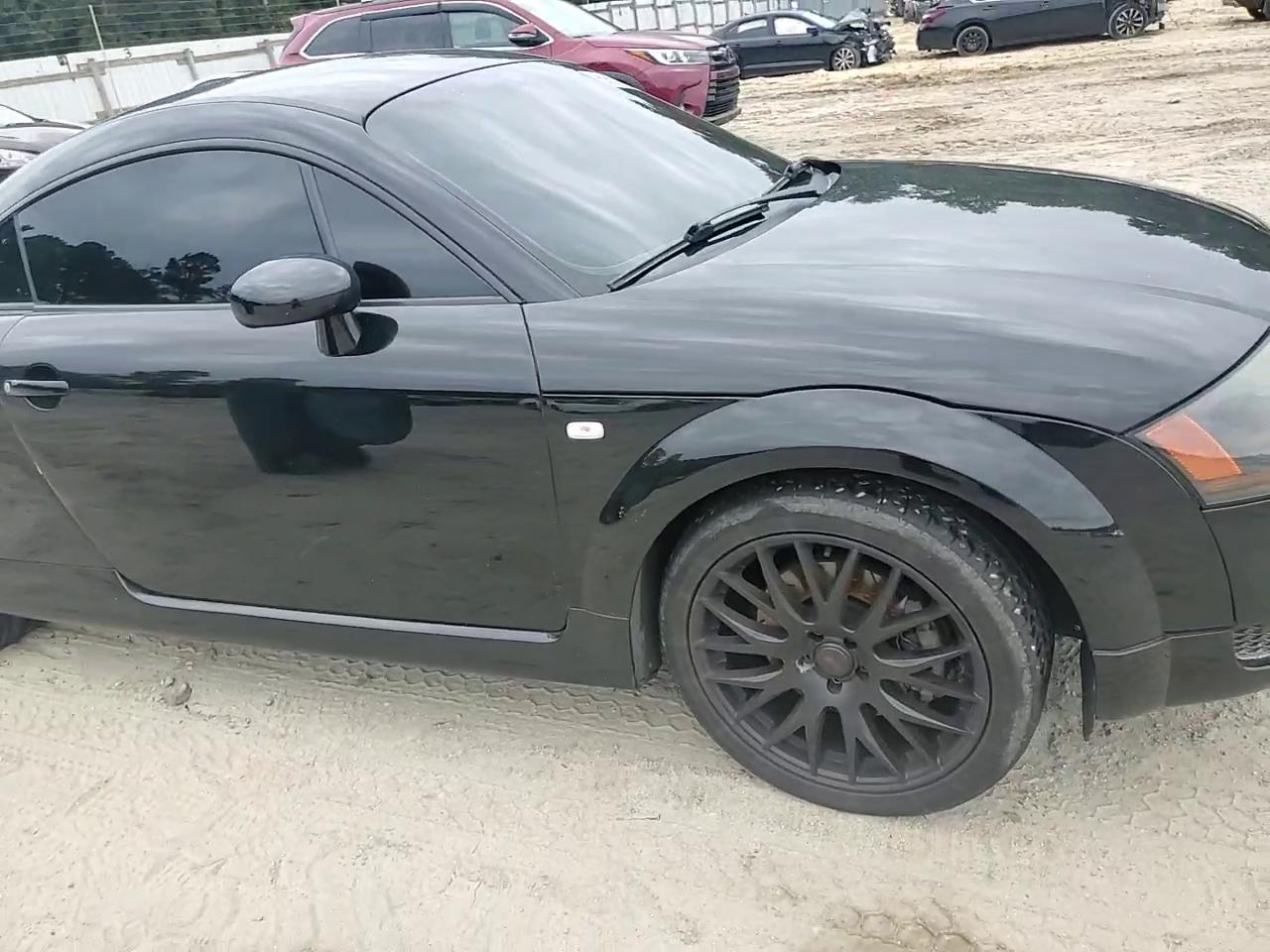 Фото: TRUWT28N811012721