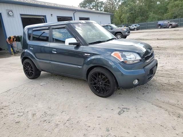 2010 Kia Soul + VIN: KNDJT2A25A7069377 Lot: 71298585