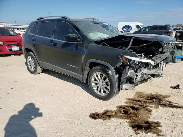 2019 Jeep Cherokee Latitude VIN: 1C4PJLCB8KD284659 Lot: 81834585